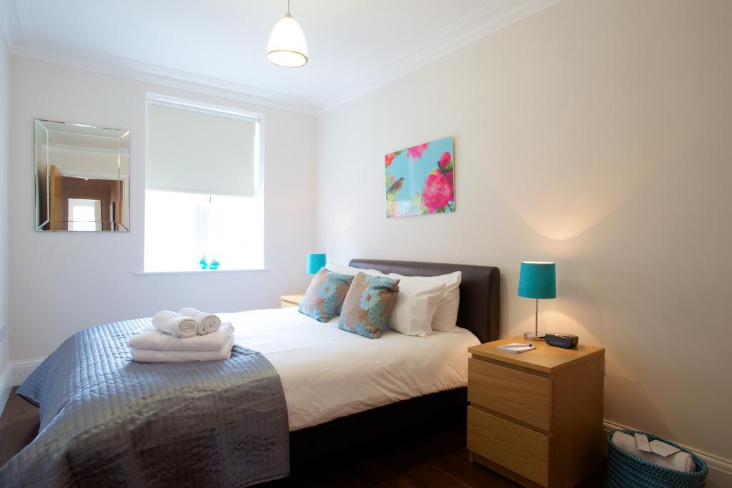 The Grove Apartments Ealing Room photo