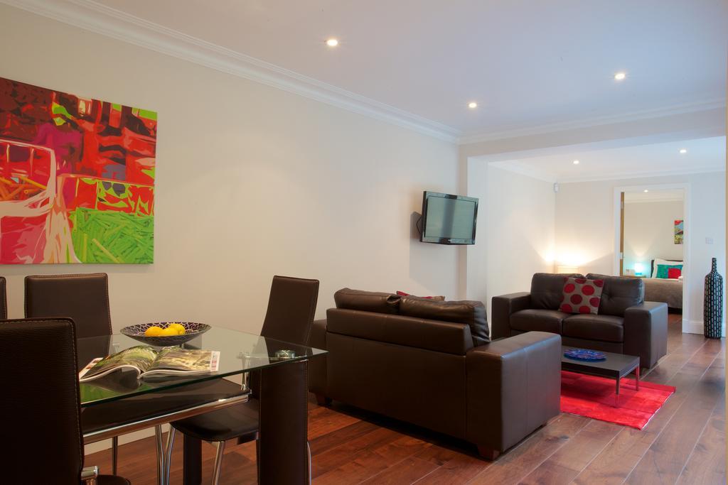 The Grove Apartments Ealing Room photo